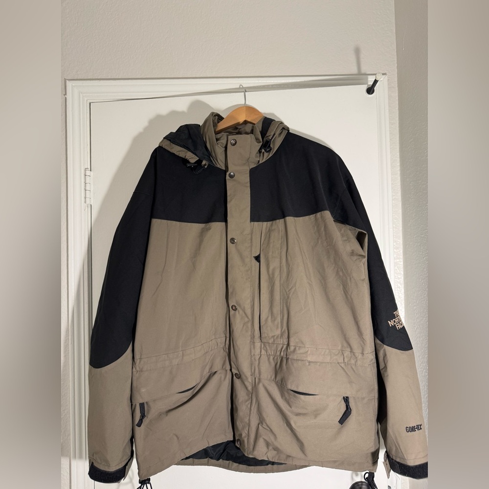 Vintage The North Face Gore-Tex Men's Rain Jacket / Windbreaker